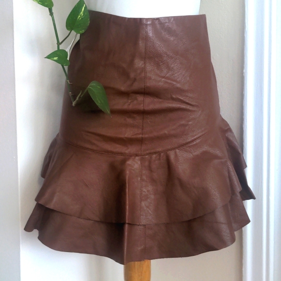Soprano Ruffle Hem Faux Leather skirt - Picture 2 of 7